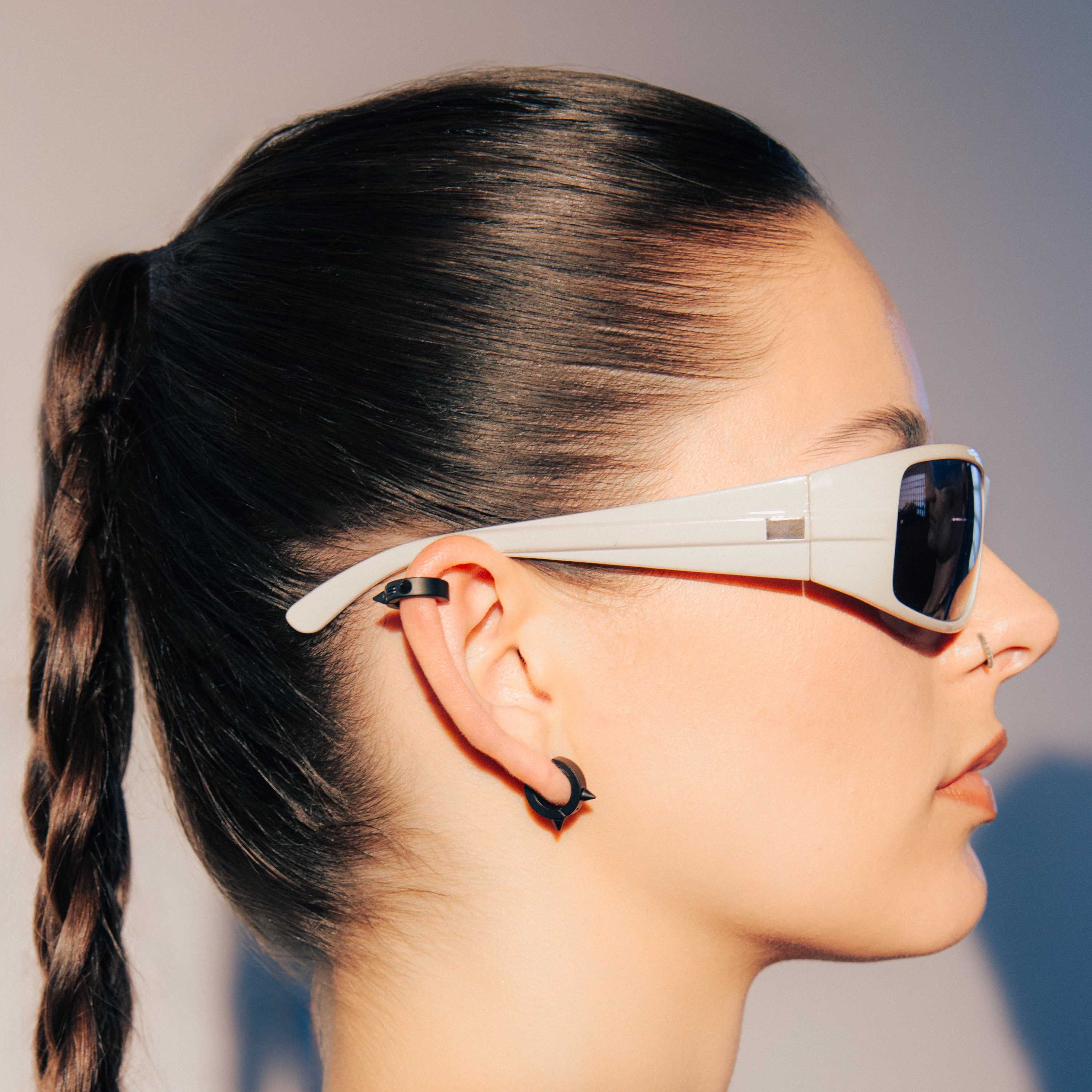 K12 - Black Spike Ear Cuff