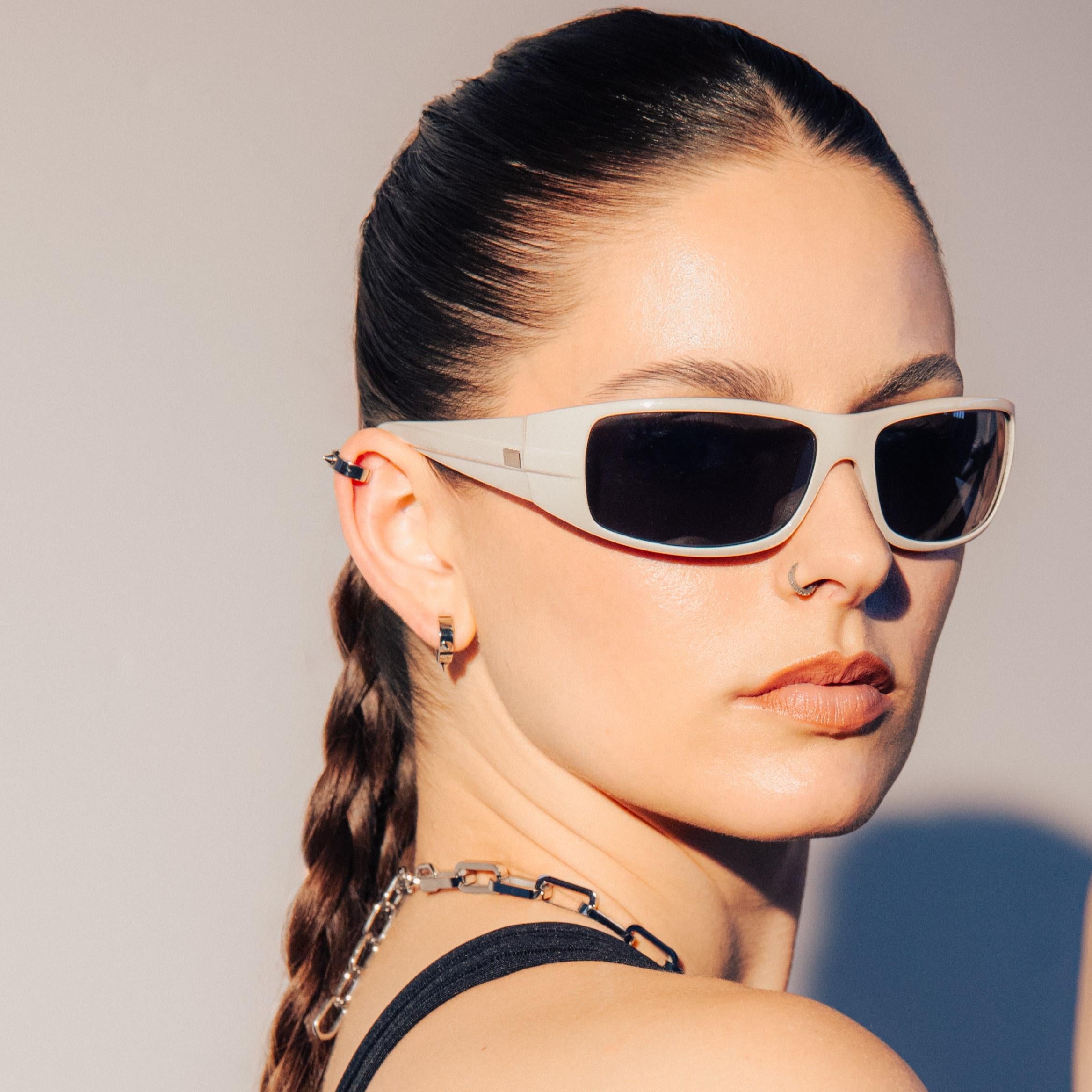 K12 - Silver Spike Ear Cuff
